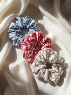 Beachy Vibe Scrunchie Light Brown