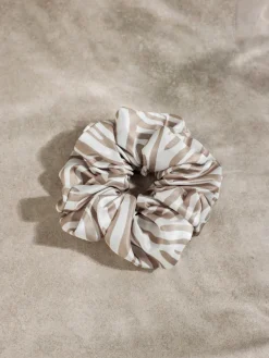 Beachy Vibe Scrunchie Light Brown