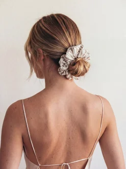 Beachy Vibe Scrunchie Light Brown