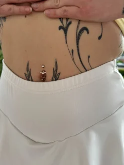 Blooming Glow Titan Bauchnabelpiercing