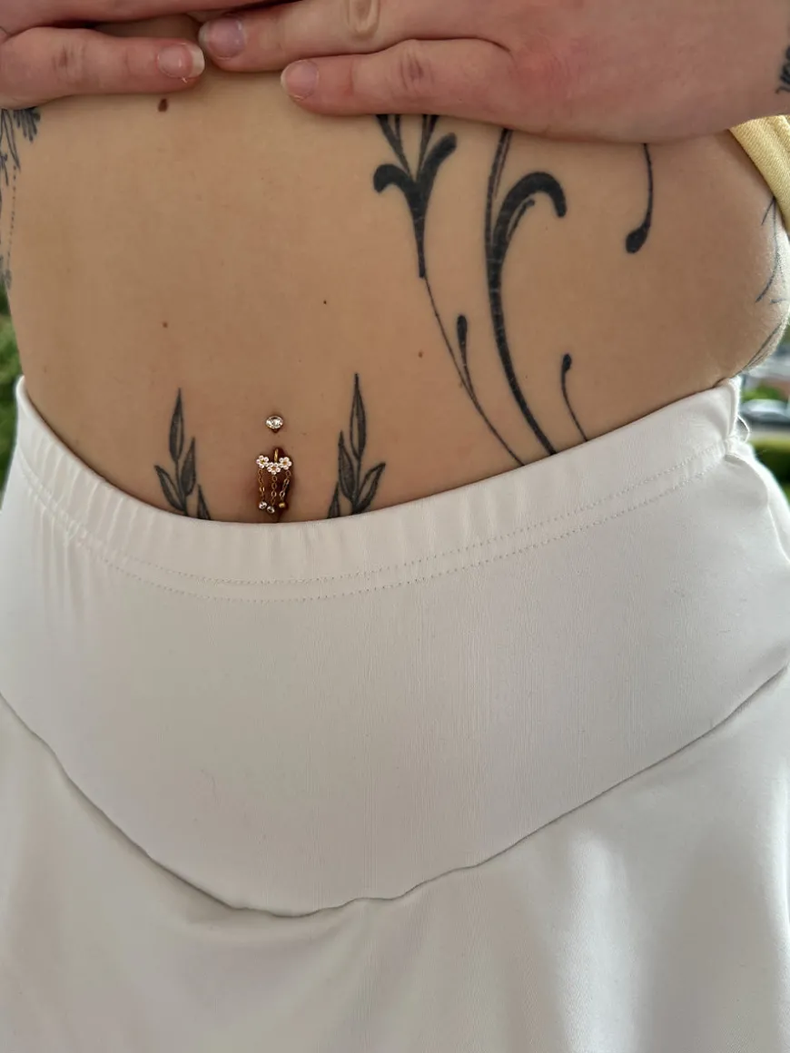 Blooming Glow Titan Bauchnabelpiercing