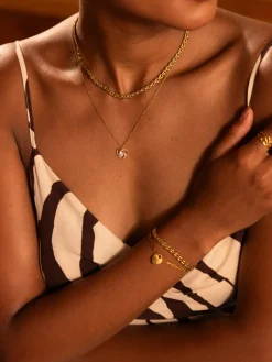 Bold Allure ARMBAND