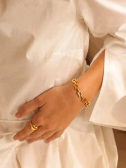 Bold Connection ARMBAND