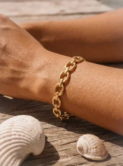 Bold Loop Armcuff