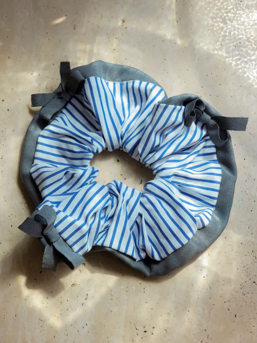 Bow Dream Navy-striped Scrunchie