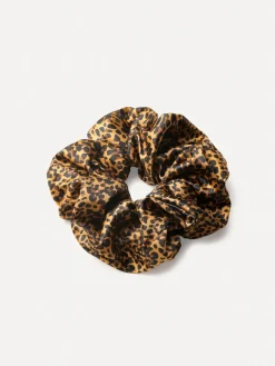Chic Beauty Leopard Scrunchie