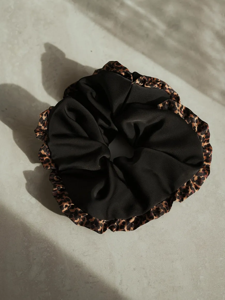 Chic Charm Leopard Scrunchie
