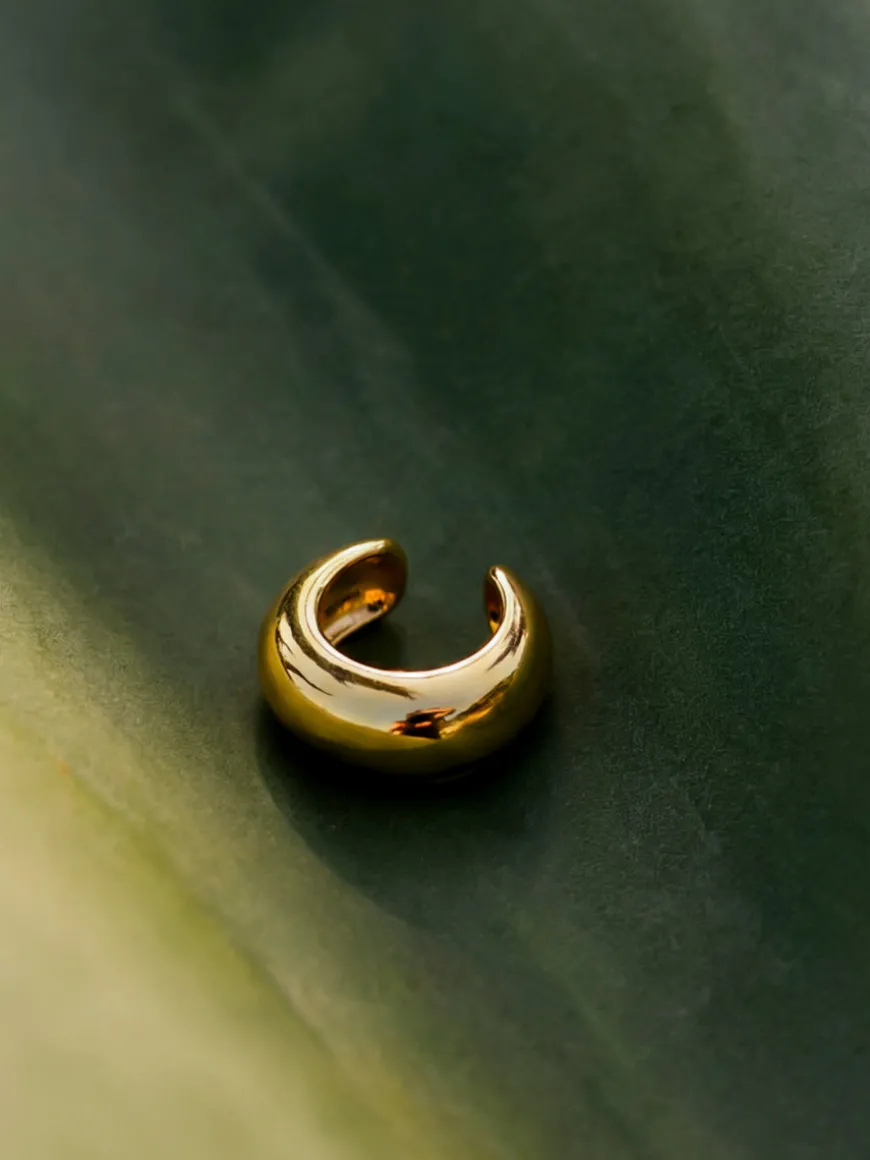 Chic Harmony Earcuff