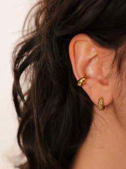 Chic Harmony Earcuff