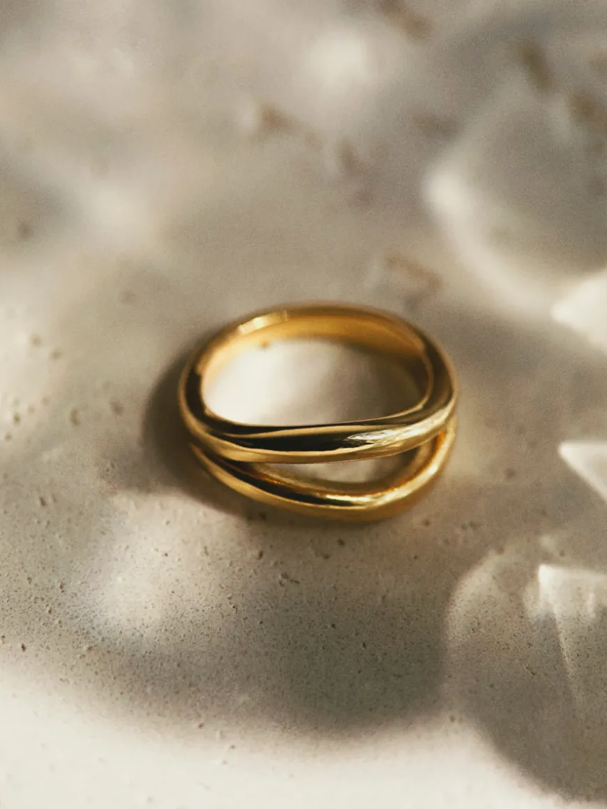 Chic Wave Ring