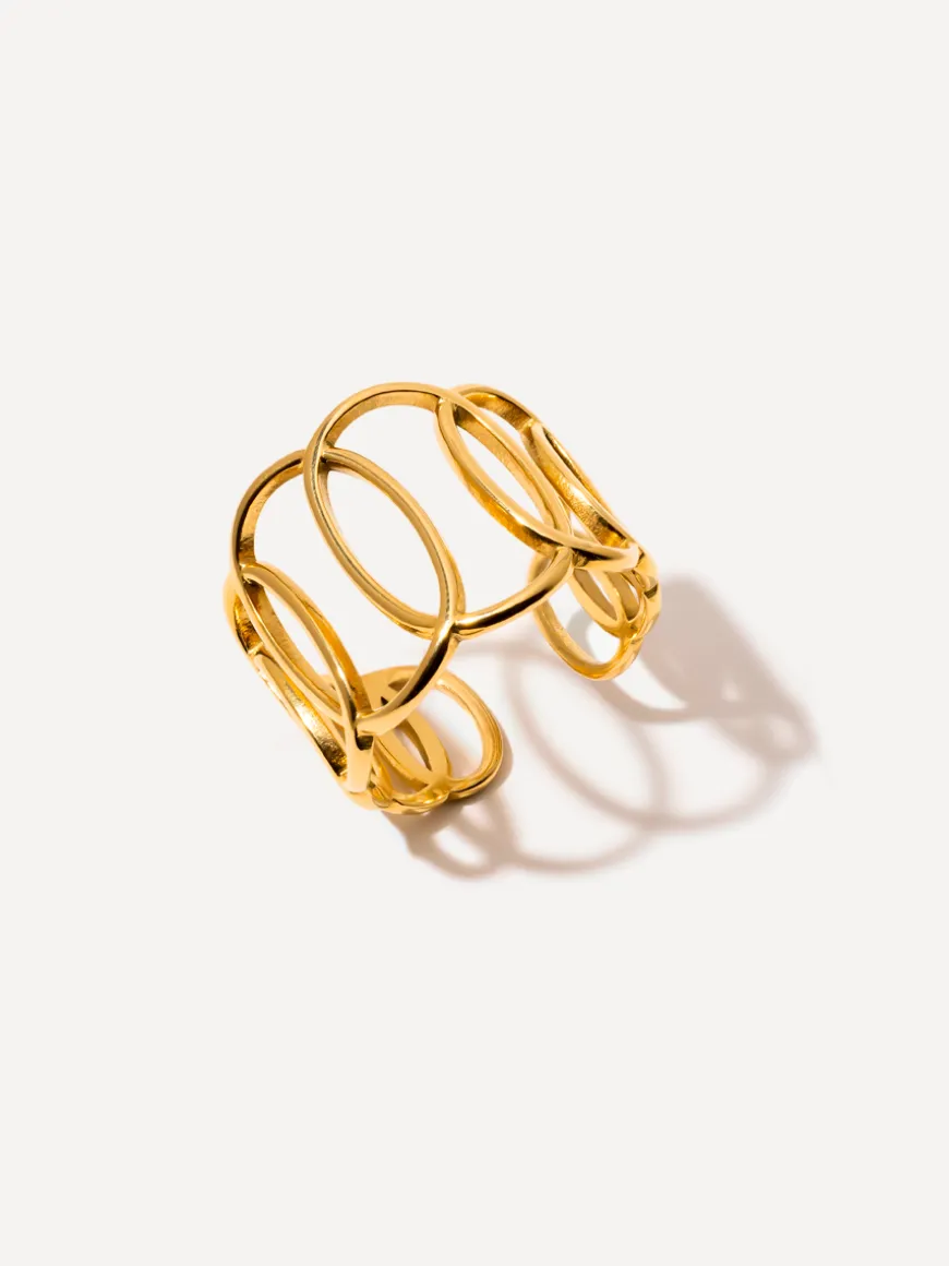 Circle Interlace Ring
