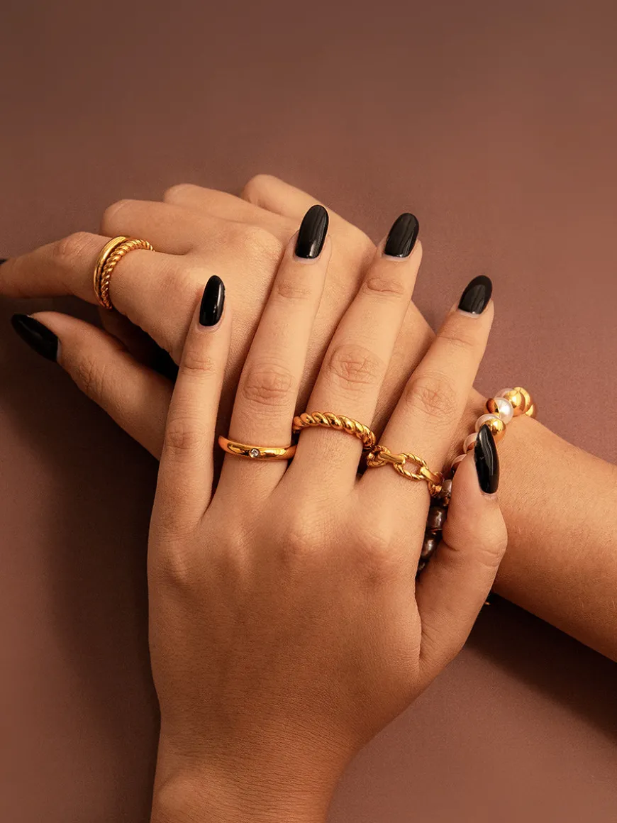 Circular Timeless Ring