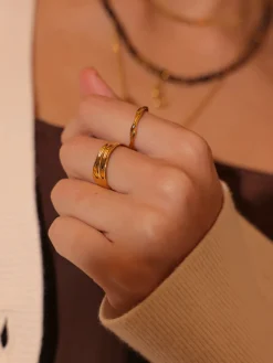 Classic Wave Ring