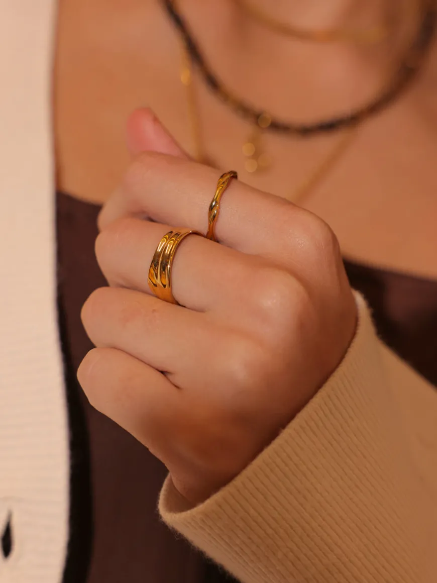 Classic Wave Ring