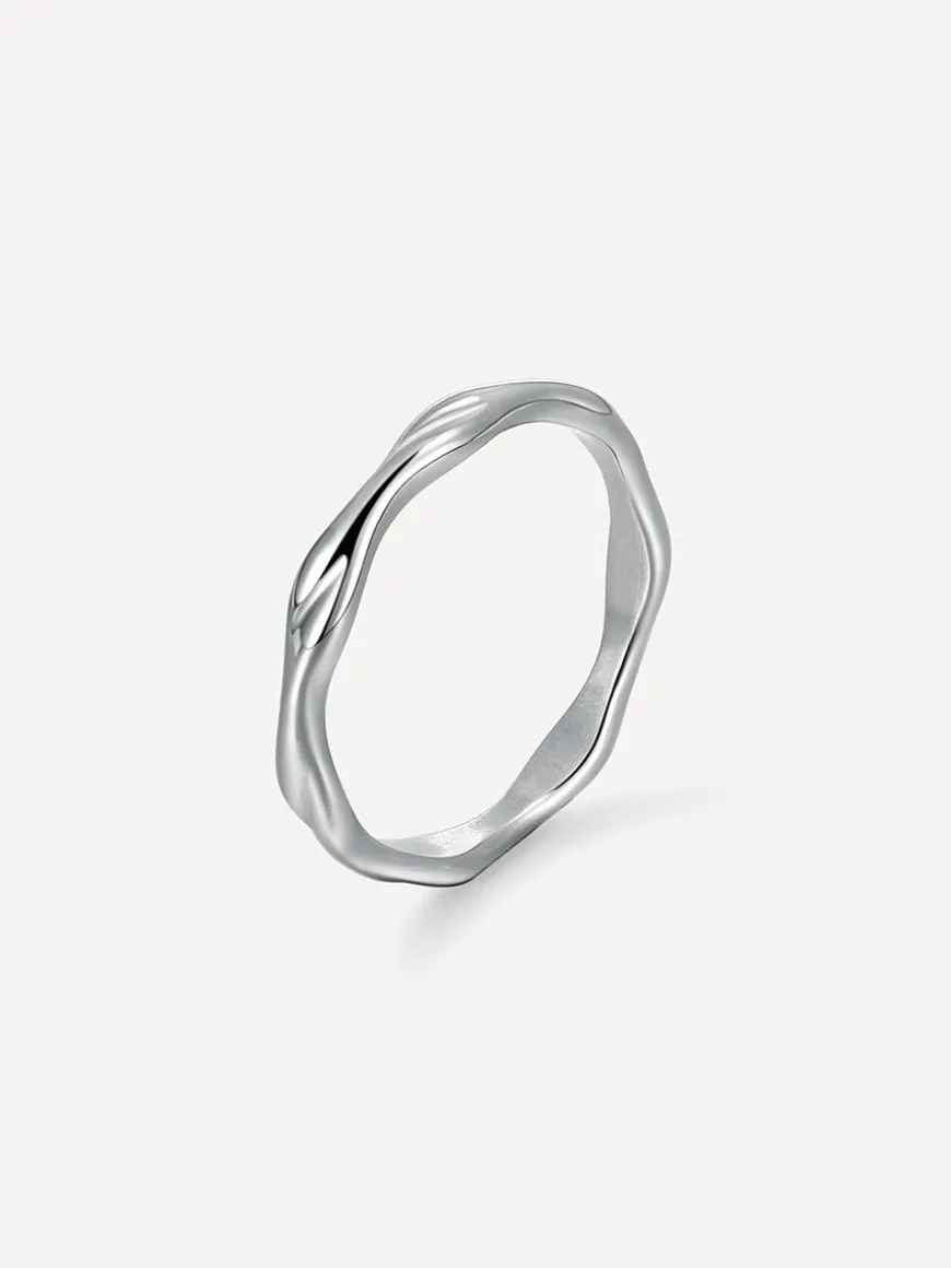 Classic Wave Ring