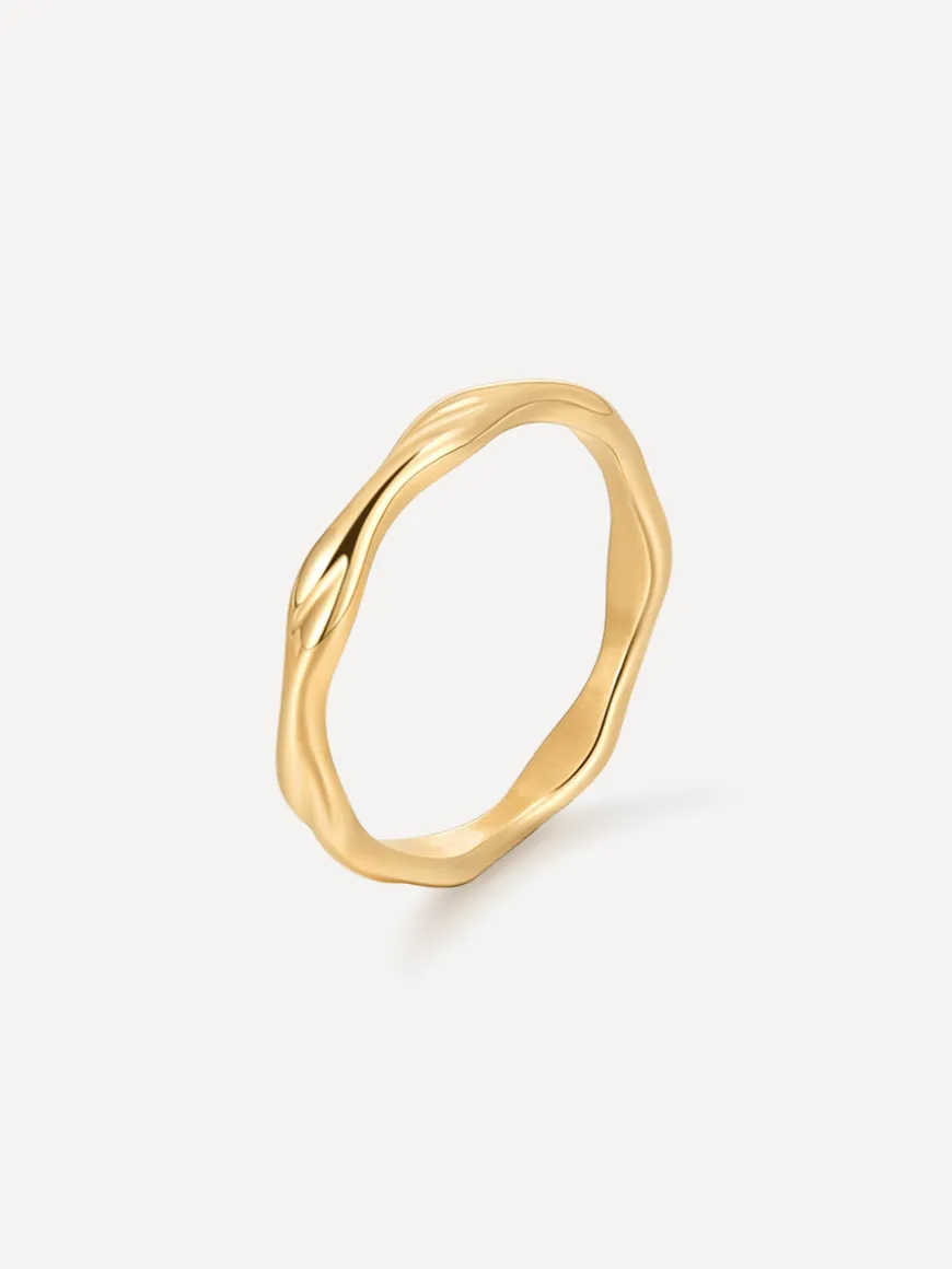 Classic Wave Ring
