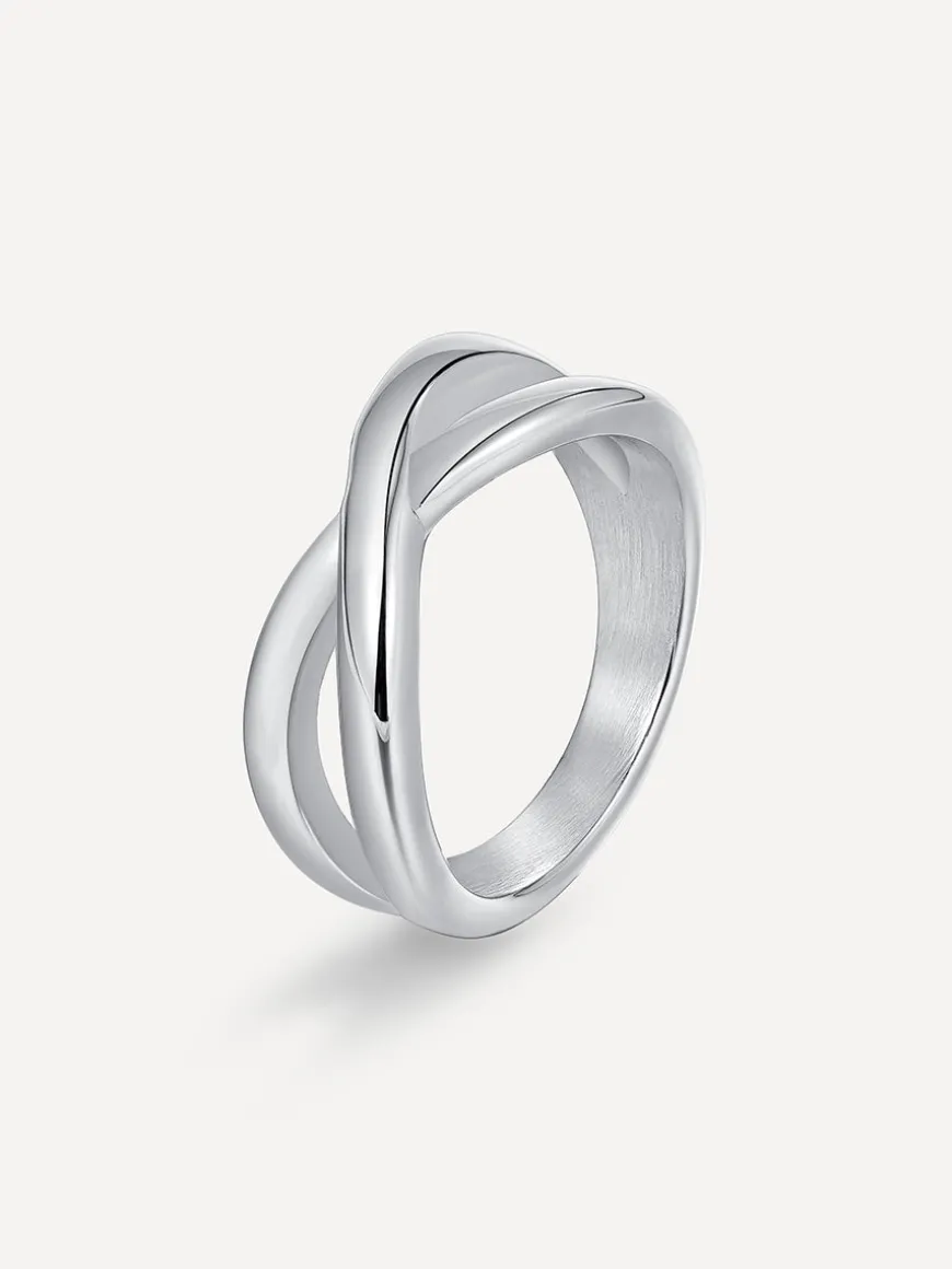 Crossing Path Ring