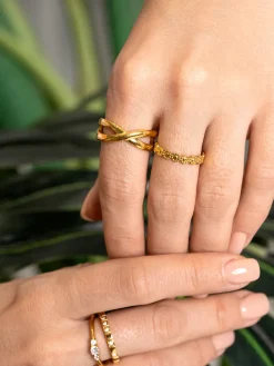 Crossing Path Ring