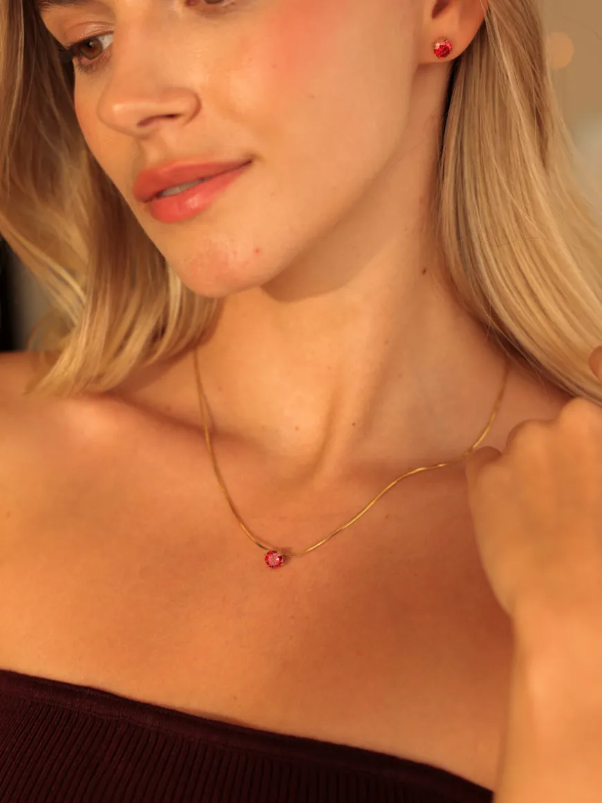 Crystal Delight Dark Red Stub-Ohrringe