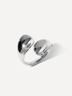 Curved Elegance Ring