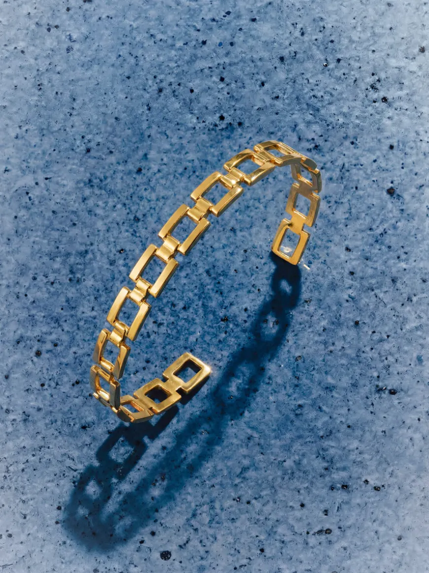 Dainty Loop Armcuff