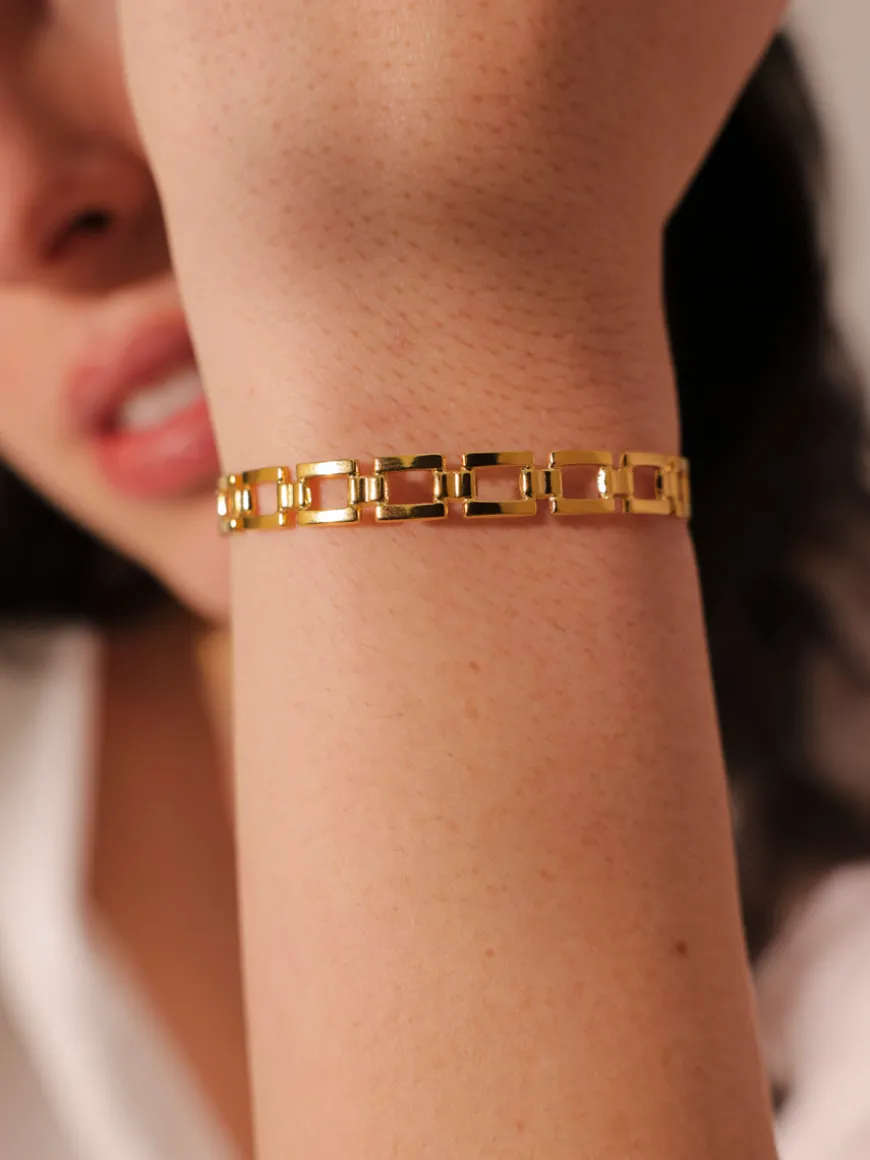 Dainty Loop Armcuff