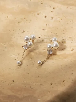 Dainty Pearl Ohrringe
