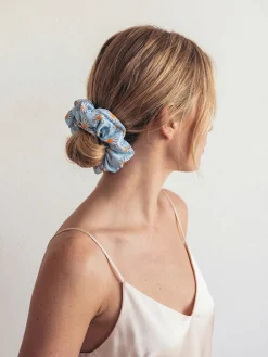 Daisy Dream Scrunchie