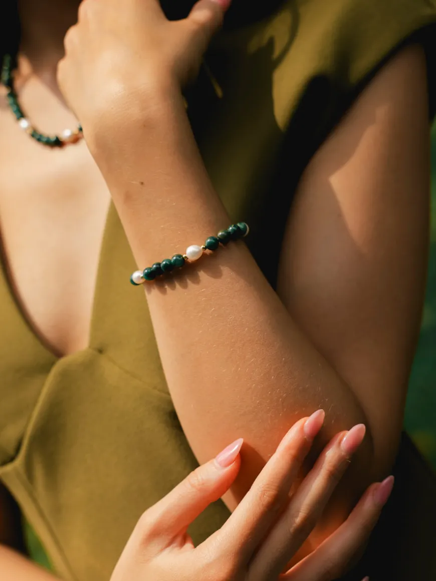 Dawn Pearl Green ARMBAND