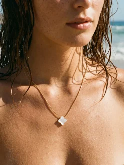 Delicate Bloom Kette