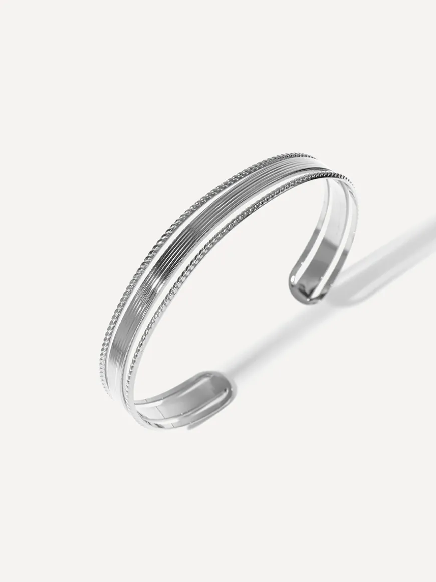 Delicate Edge Armcuff