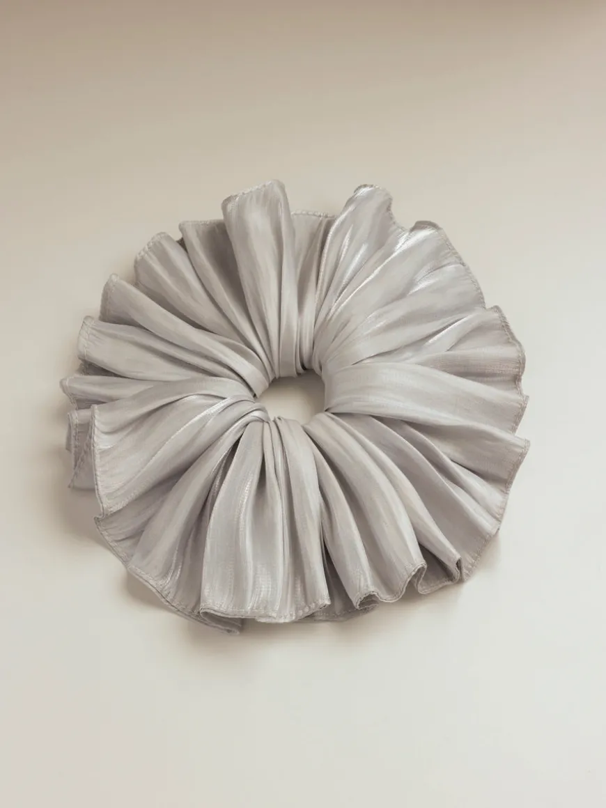 Delicate Wave Light Grey Scrunchie