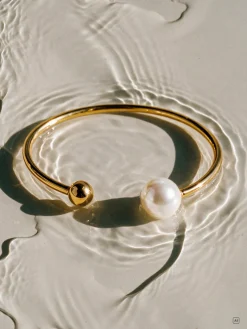 Dewdrop Pearl Armcuff