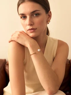 Dewdrop Pearl Armcuff