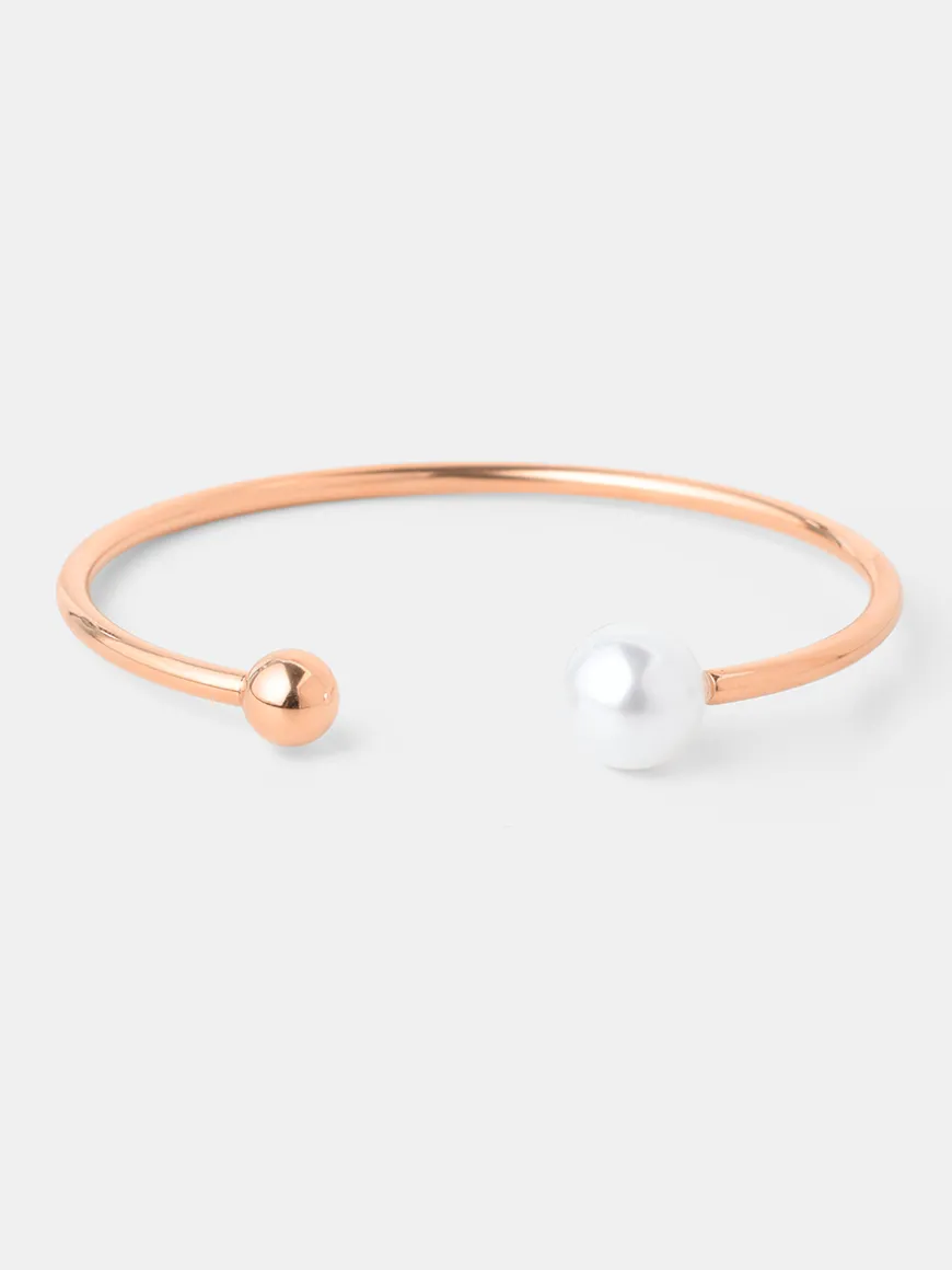 Dewdrop Pearl Armcuff