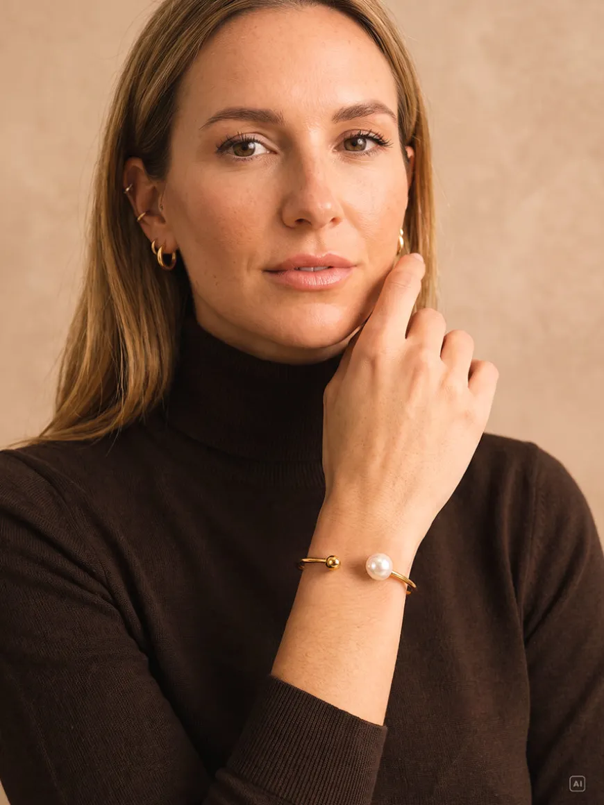 Dewdrop Pearl Armcuff