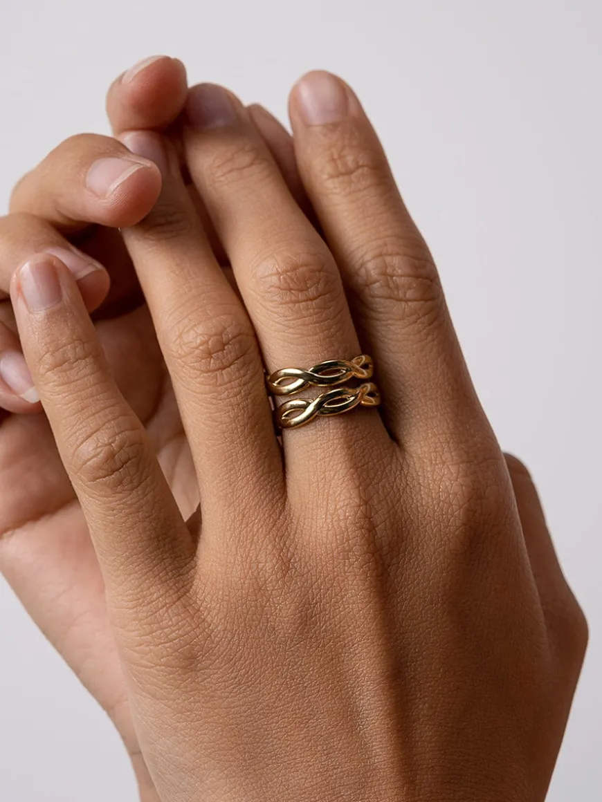 Double Twist Ring