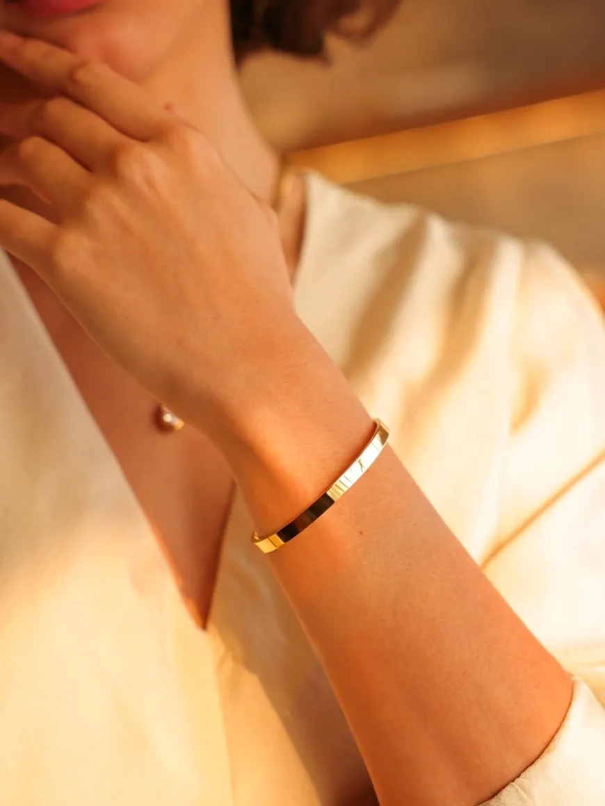 Eclipse Halo Medium Armcuff