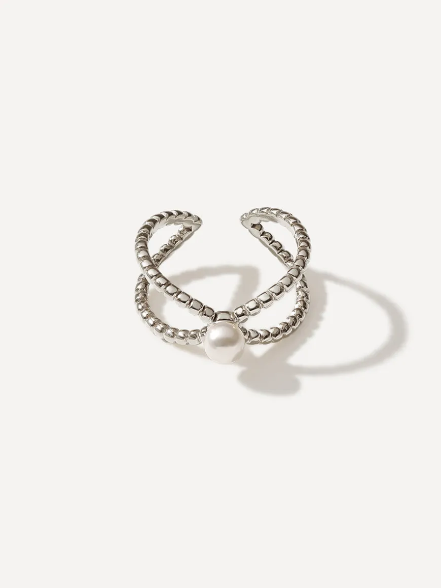Elegant Pearl Ring