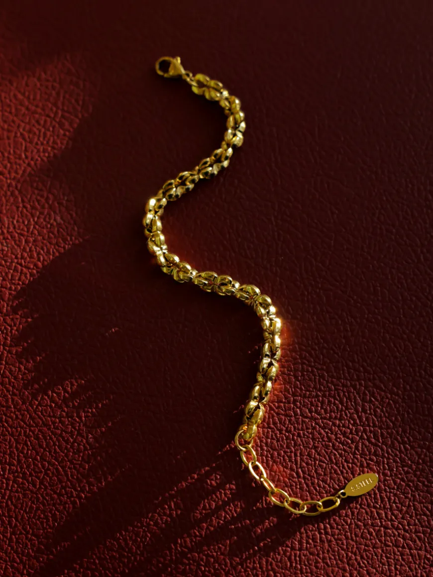 Elegant Thread ARMBAND
