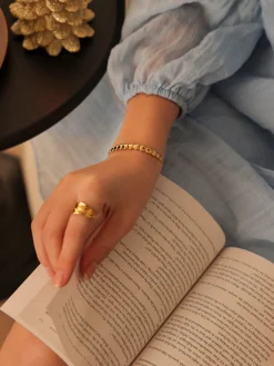 Endless Round Armcuff
