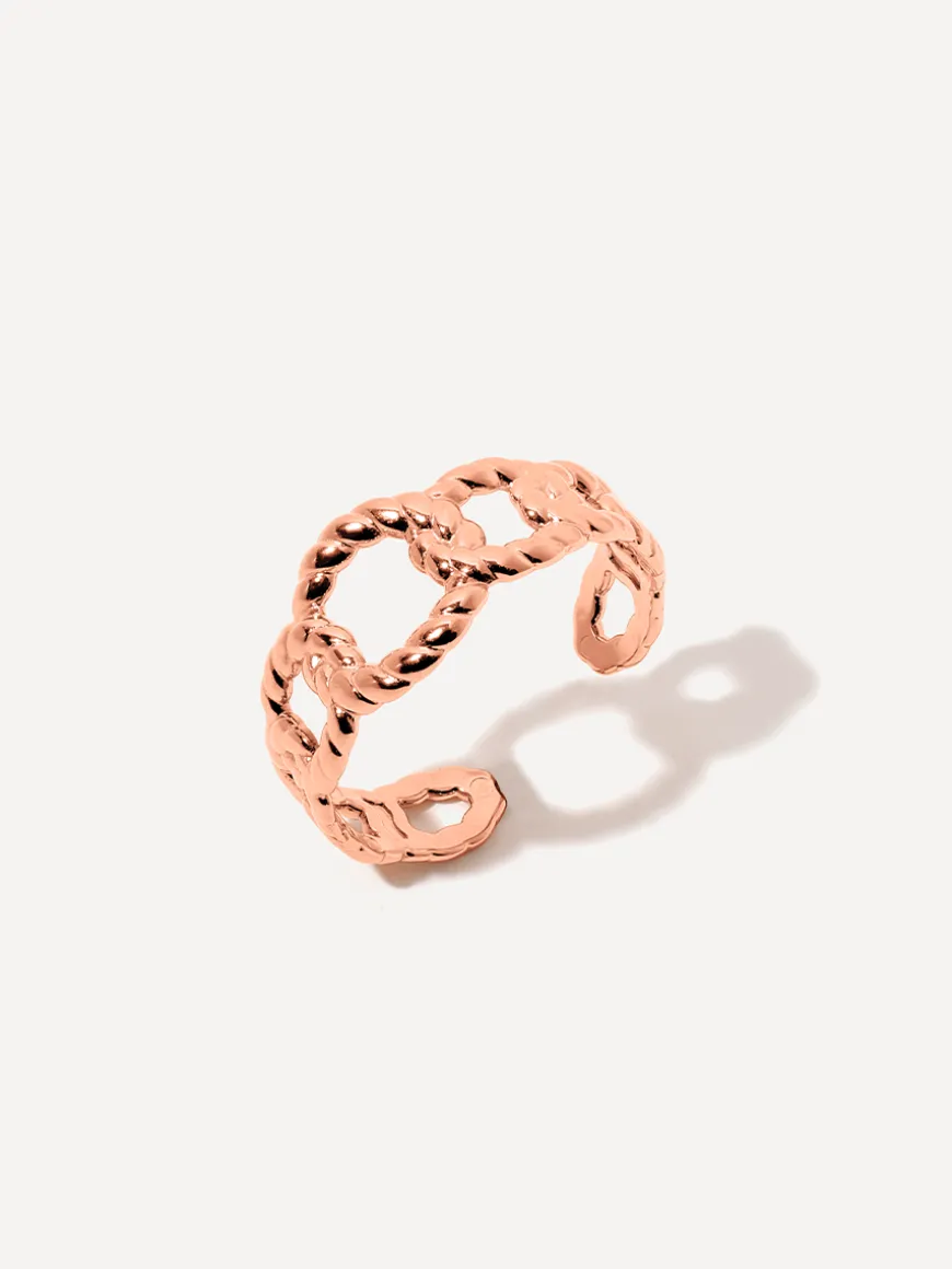 Exquisite Link Ring