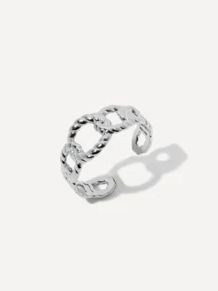 Exquisite Link Ring