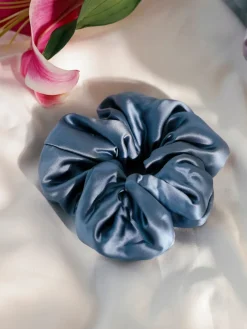 Fluffy Touch Pure Silk Scrunchie Blue