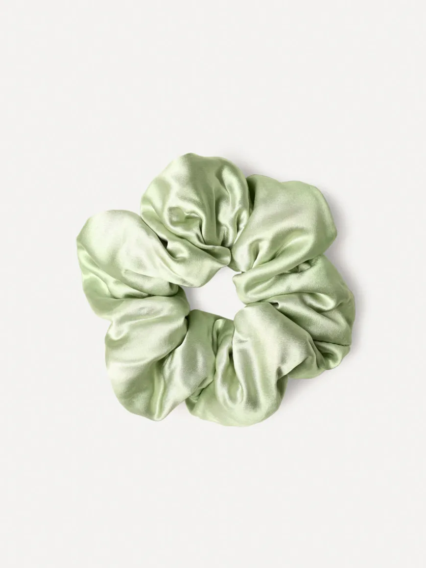 Fluffy Touch Pure Silk Scrunchie Light Green