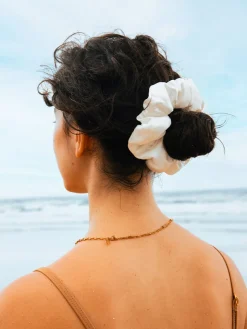 Fluffy Touch Pure Silk Scrunchie Mint Green