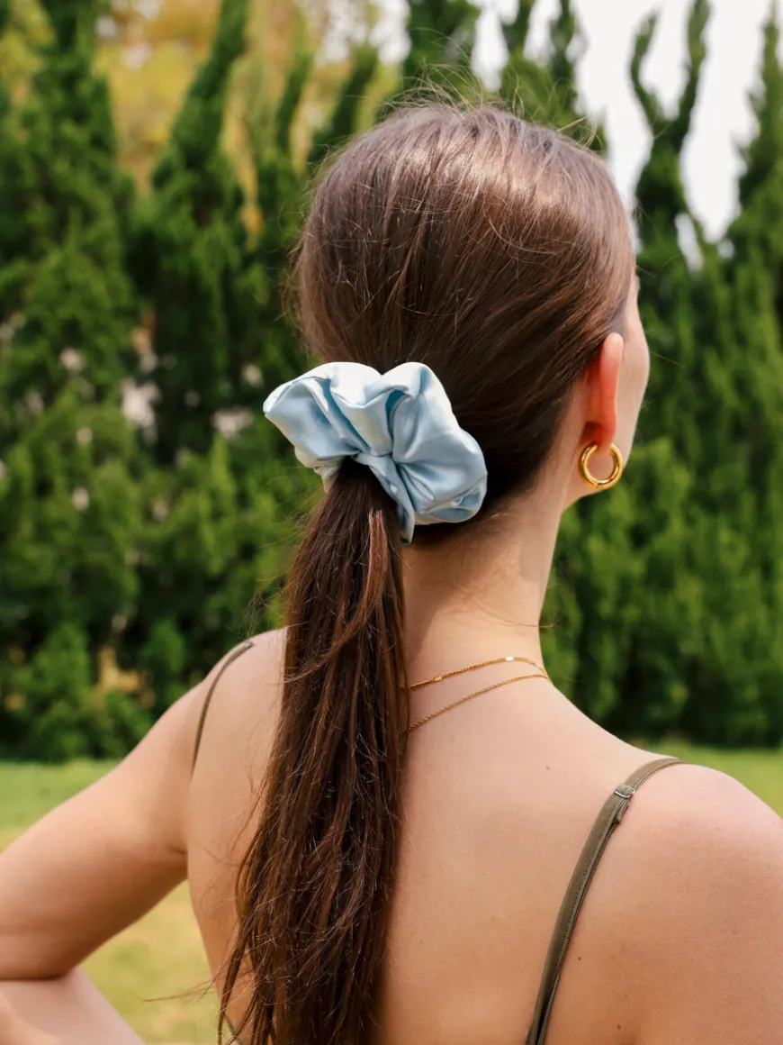 Fluffy Touch Pure Silk Scrunchie Mint Green
