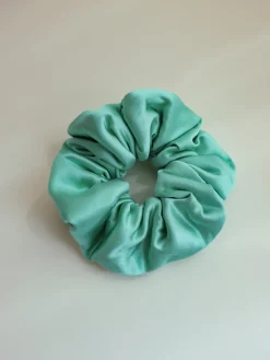 Fluffy Touch Pure Silk Scrunchie Mint Green