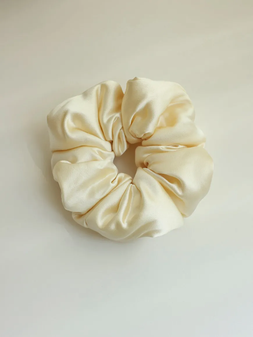 Fluffy Touch Pure Silk Scrunchie Beige