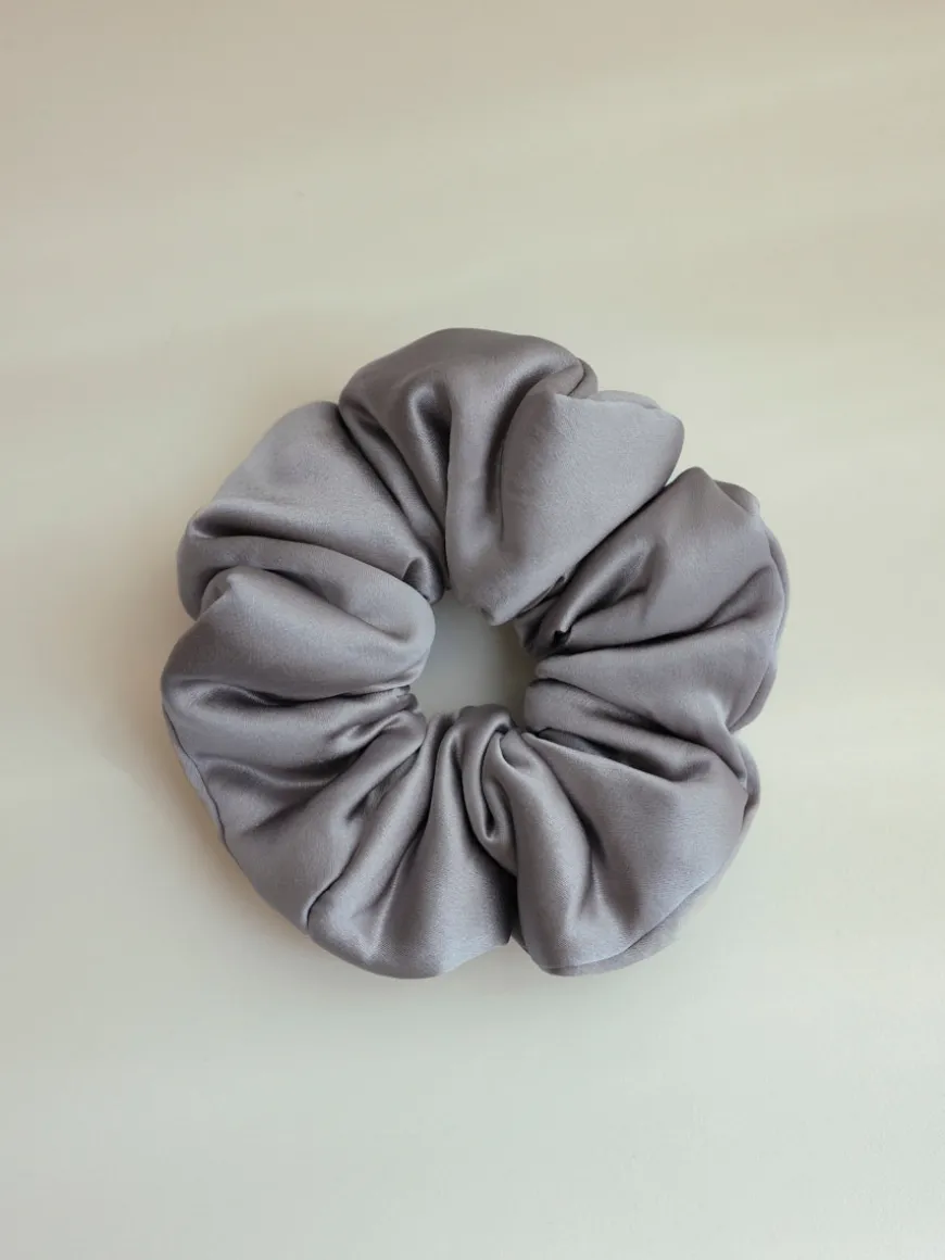 Fluffy Touch Pure Silk Scrunchie Grey
